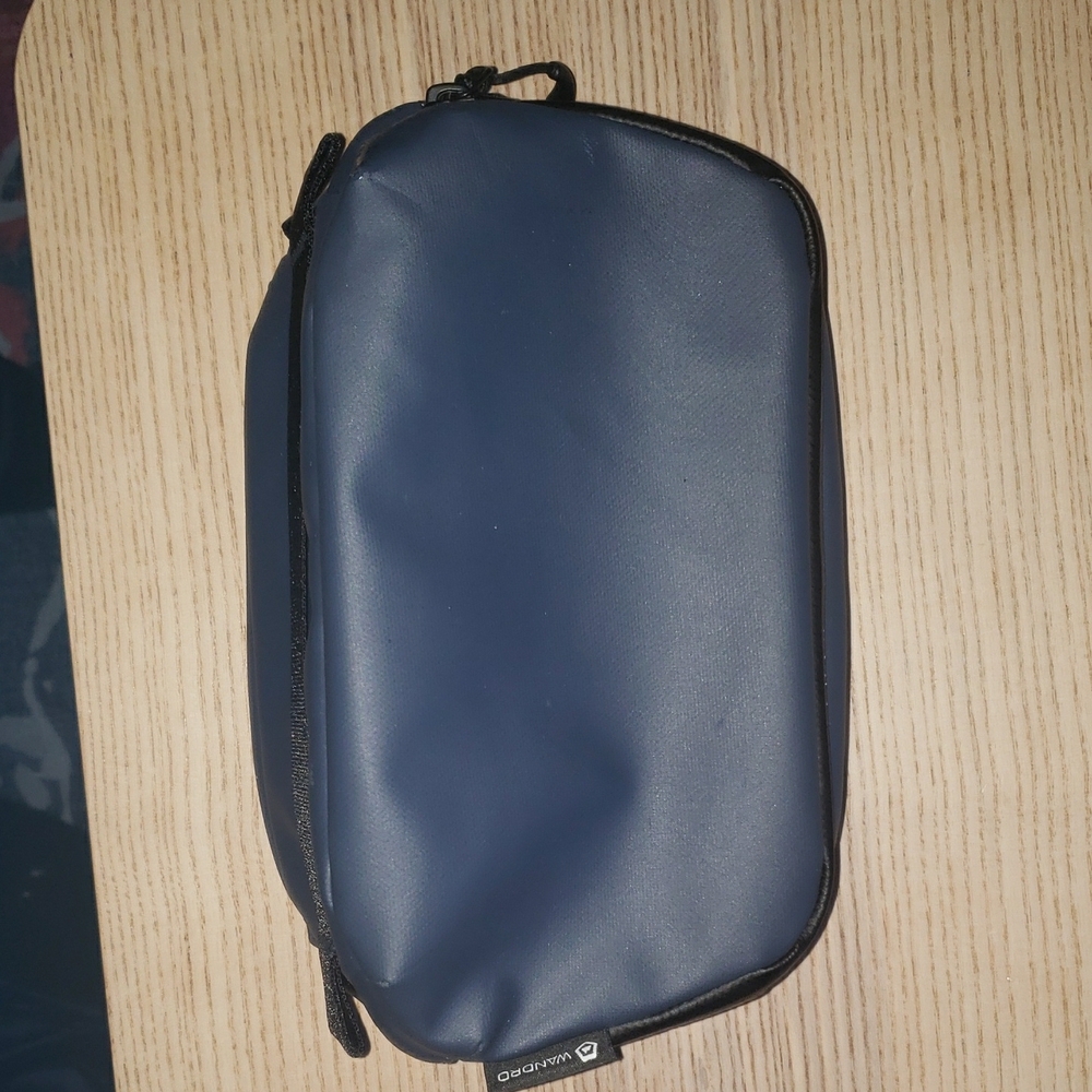 WANDRD Large Aegean Tech BAG Excellent Used Condidtiin